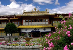 Norbulingka Park