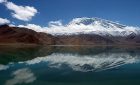 Karakuli Lake is 190 kilometers from Kashgar.