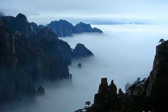 sea of cloud in winter Huangshan