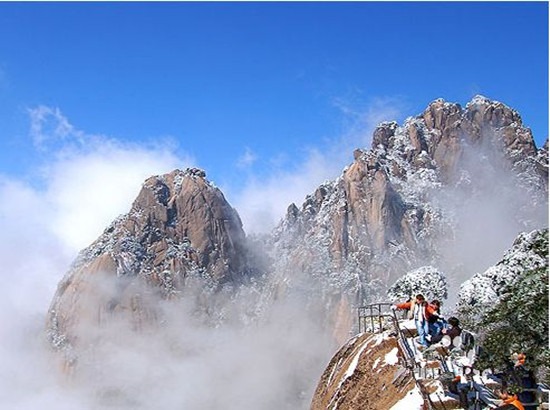 snow in winter huangshan