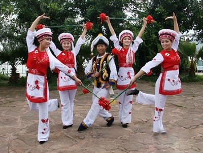 Bai Ethnic Rattle-stick Dance